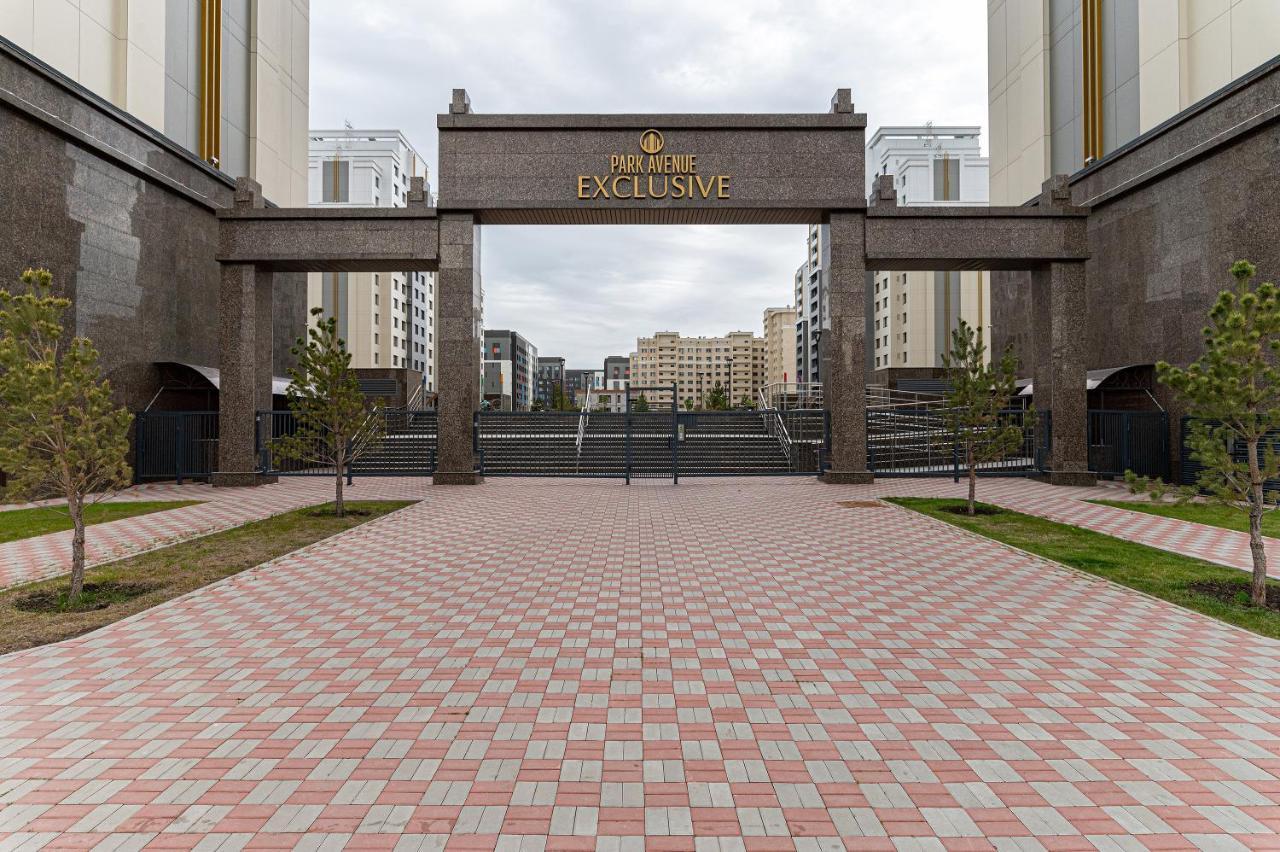 Шикарная Квартира На Против Сада Astana Exterior foto